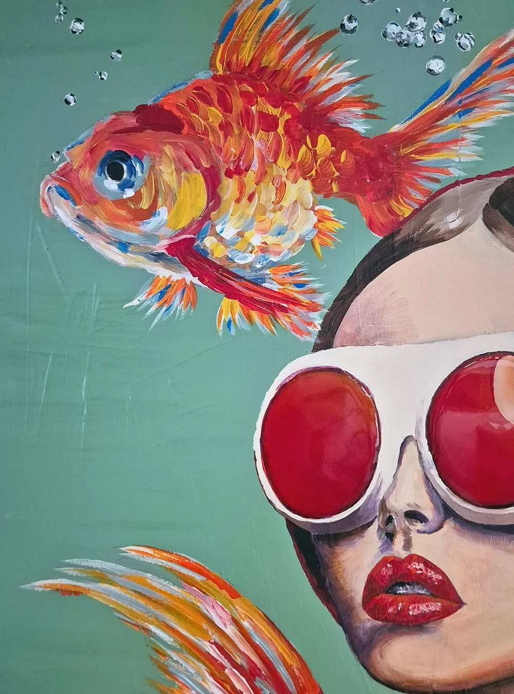 Ausschnitt mit Goldfisch, Epoxidharz auf Brille